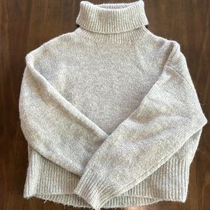 Gray oversized turtleneck sweater from H&M. Size S